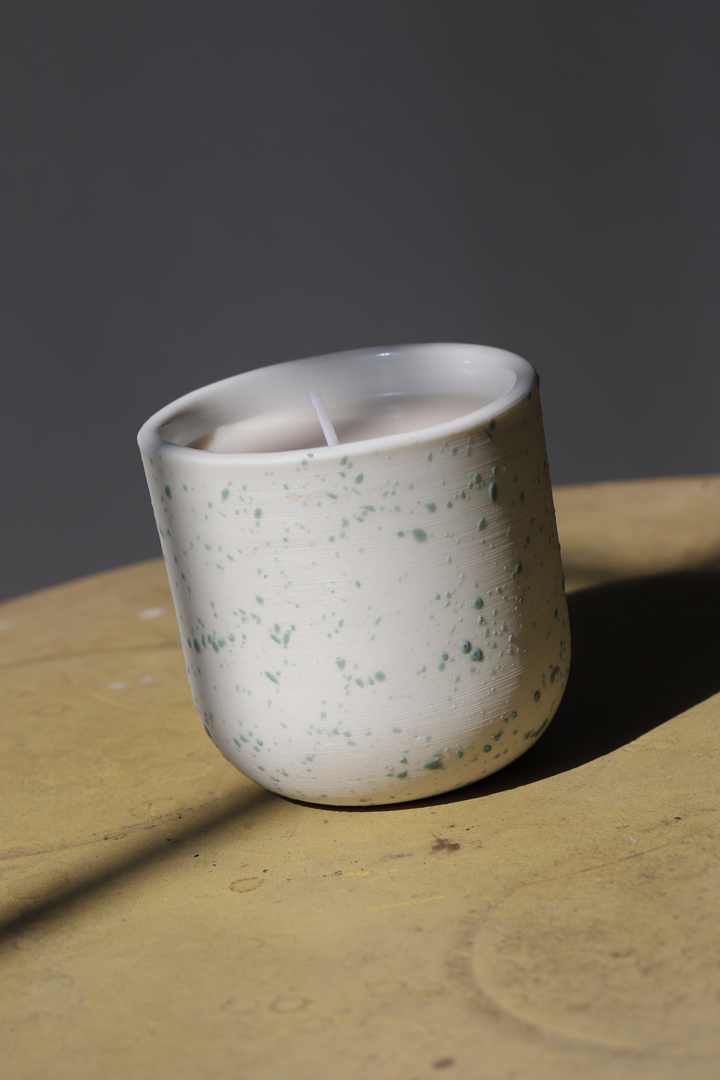 The LOLA Candle